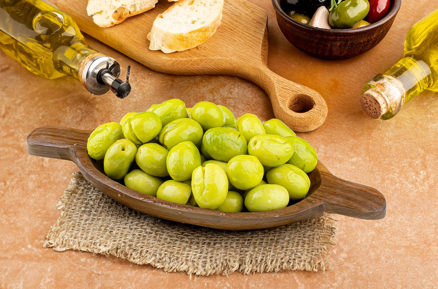 BUCKET OF GREEN OLIVES (MEDIUM)